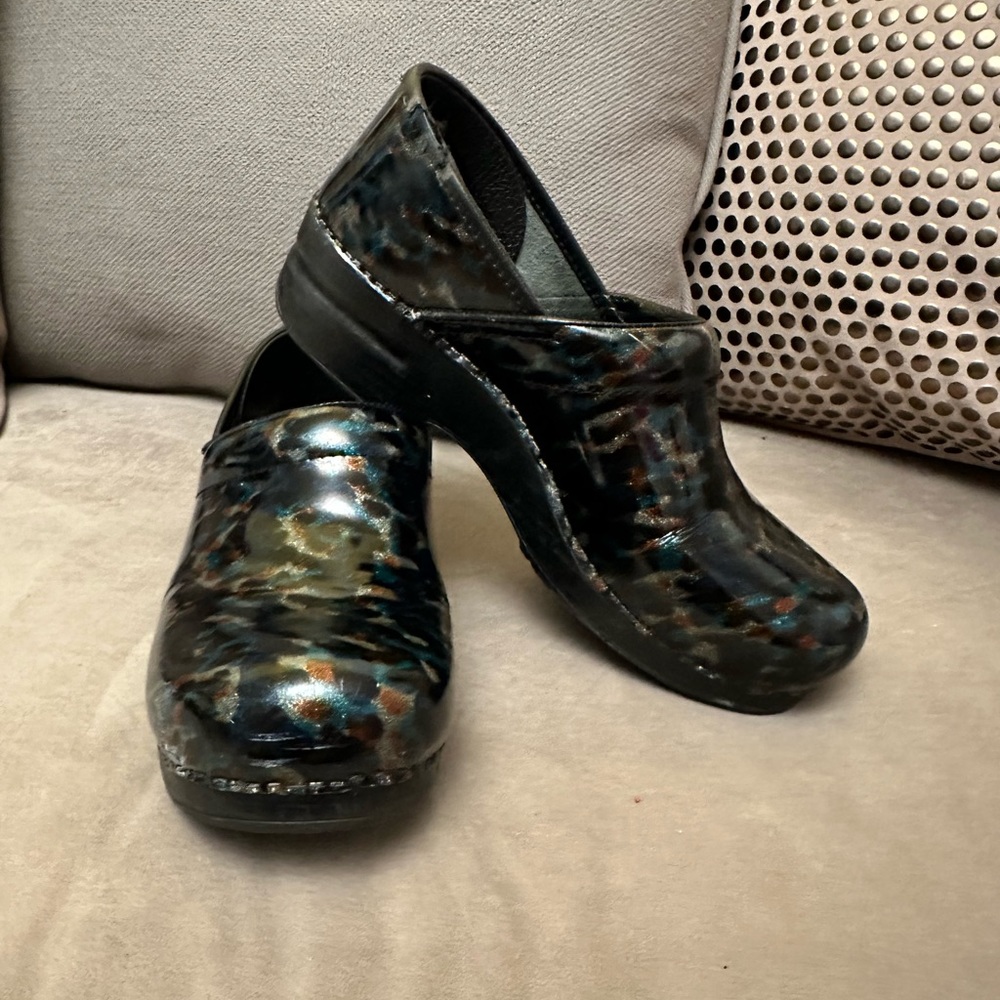 Gently used Dansko clog nurse shoes size 10 (40). Blue leopard glossy patent